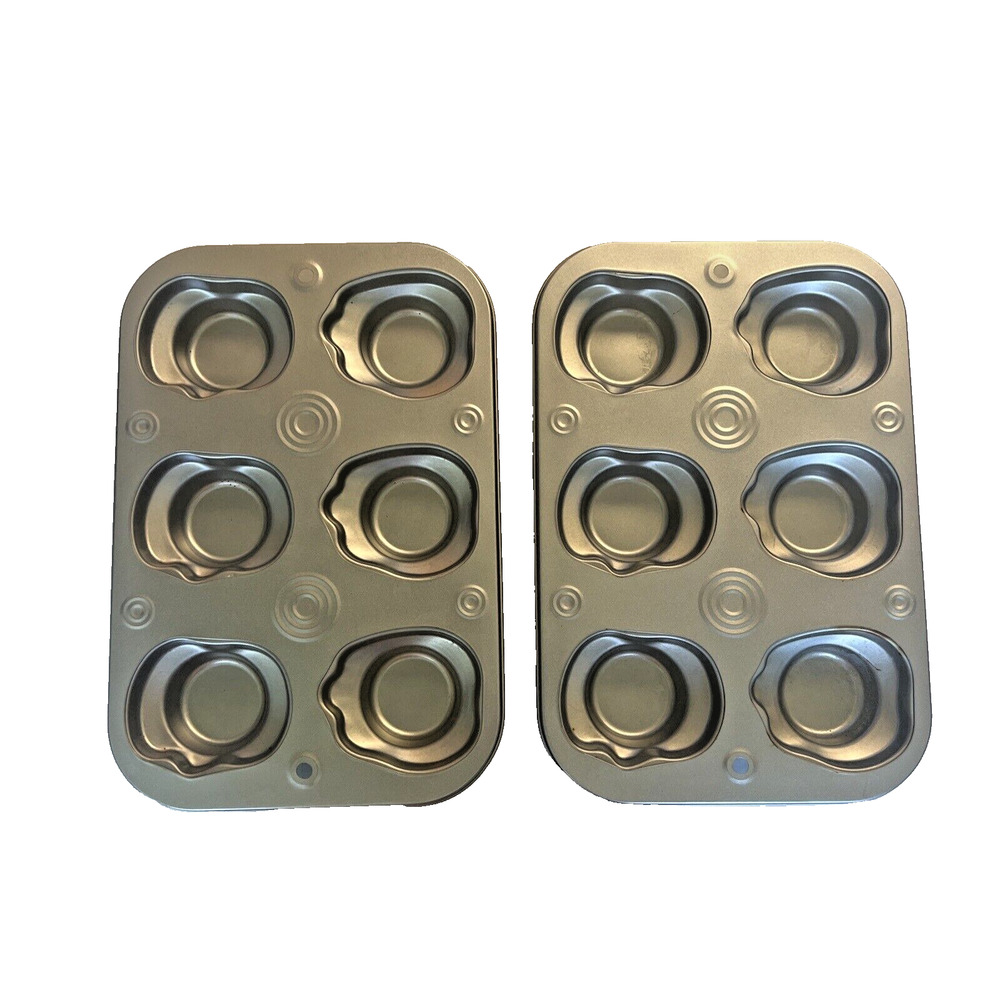 2 pumpkin pans shaped for baking mold for cupcakes with 2 different shapes